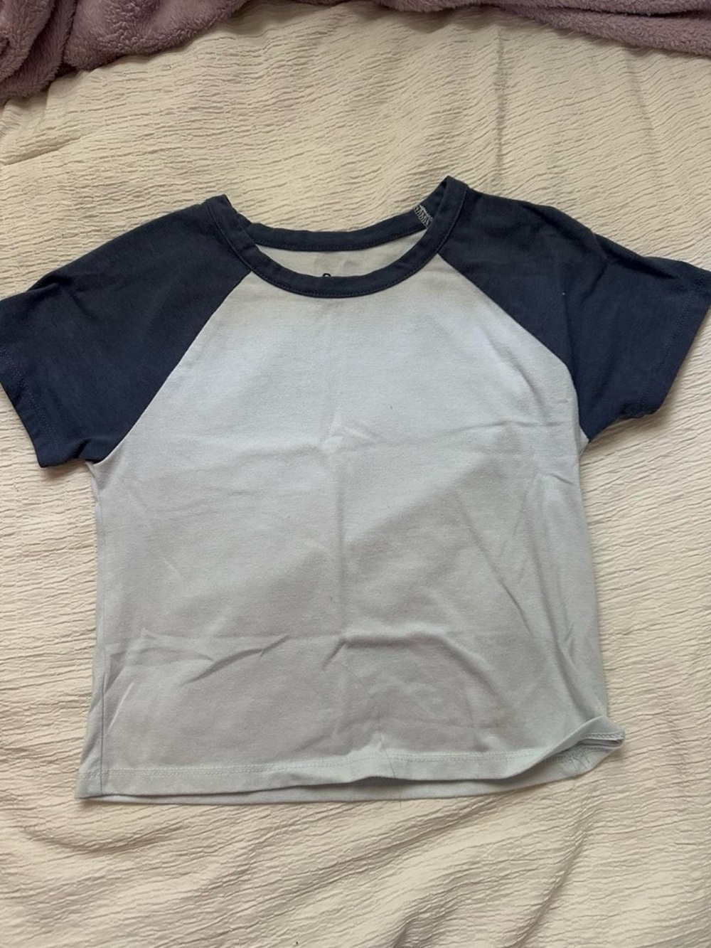 Women's Short Sleeve SO Clothing light blue & navy baseball tee
